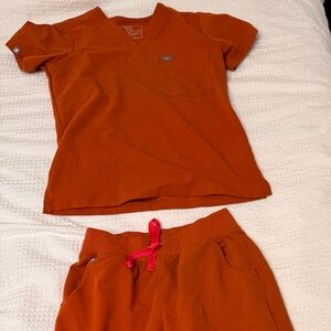 Figs Orange Scrub set